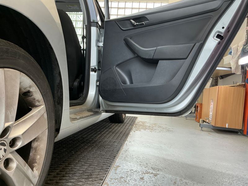 Skoda Rapid Spaceback 1.6 TDI 2015 – снимка 29