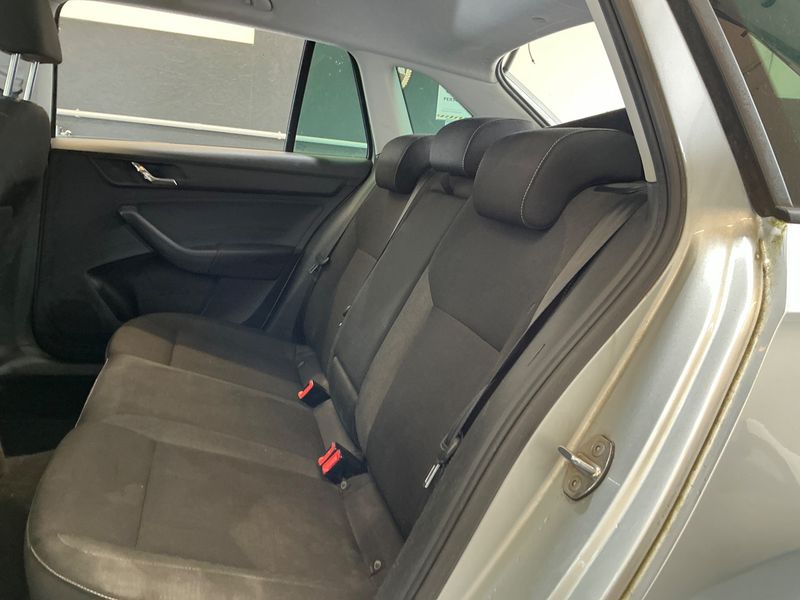 Skoda Rapid Spaceback 1.6 TDI 2015 – снимка 46