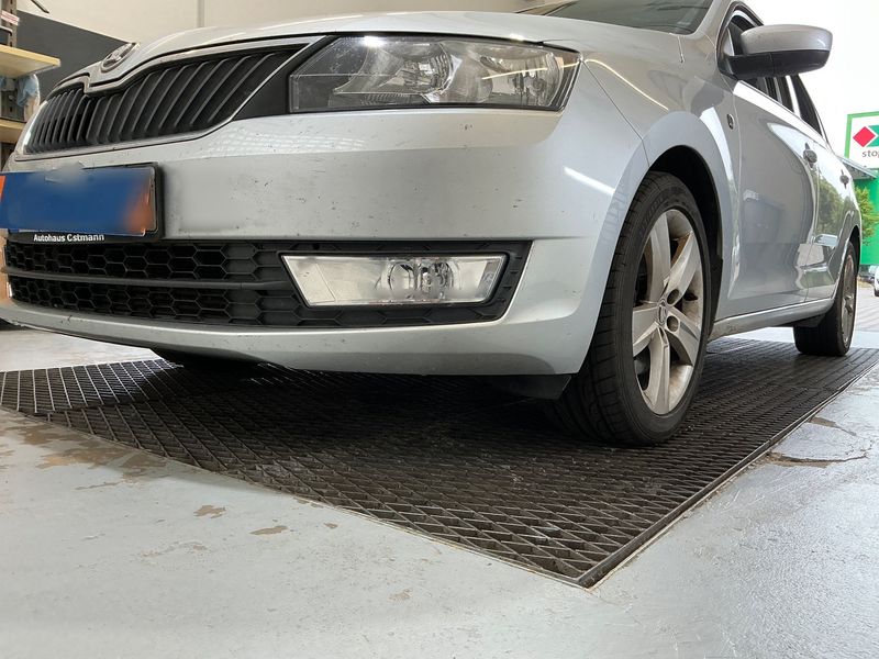 Skoda Rapid Spaceback 1.6 TDI 2015 – снимка 61