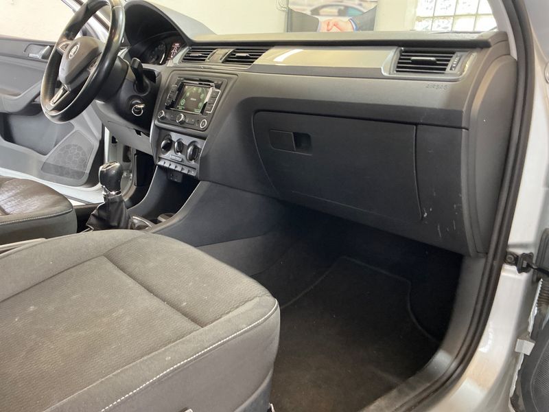 Skoda Rapid Spaceback 1.6 TDI 2015 – снимка 42