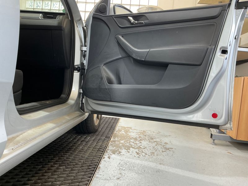Skoda Rapid Spaceback 1.6 TDI 2015 – снимка 28