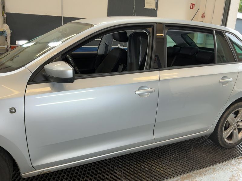 Skoda Rapid Spaceback 1.6 TDI 2015 – снимка 4