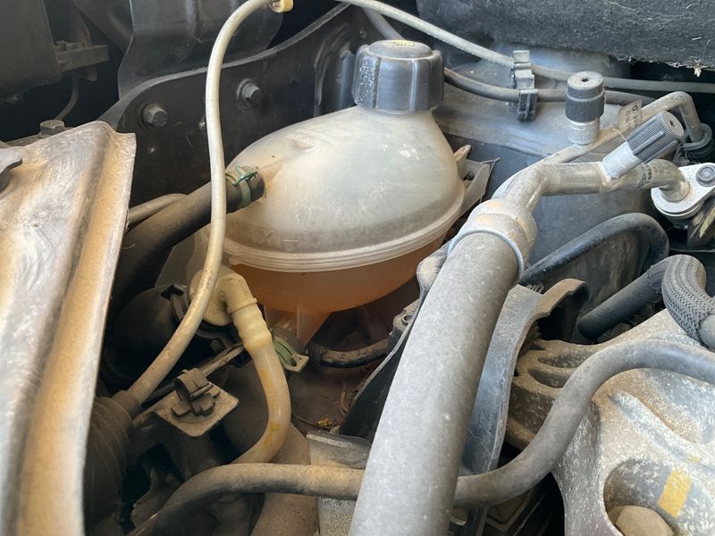 Dacia Lodgy 1.5 dCi Diesel Laureate 2012 – снимка на щета