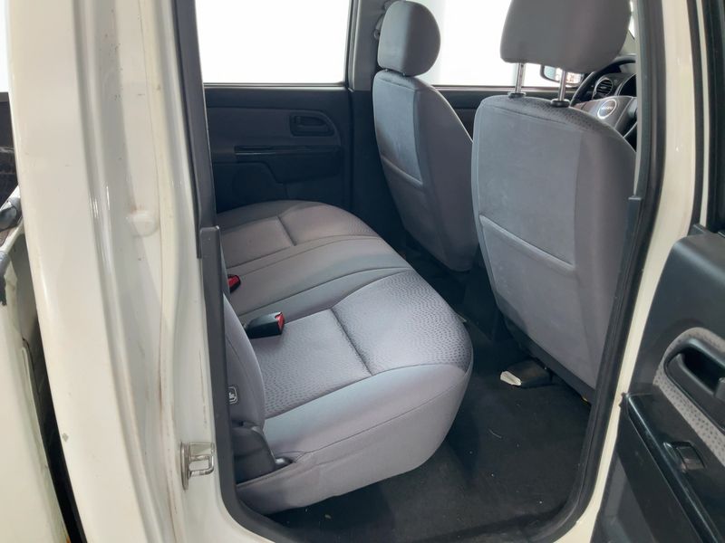 Isuzu D-MAX 2.5 Turbodiesel Double Cab Basis 4WD 2012 – снимка 20