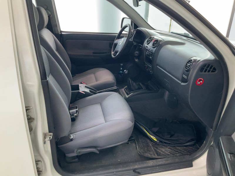 Isuzu D-MAX 2.5 Turbodiesel Double Cab Basis 4WD 2012 – снимка 17