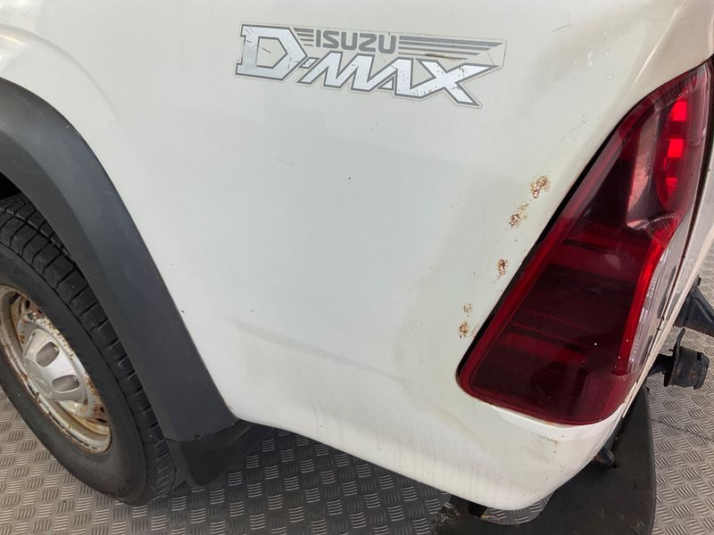 Isuzu D-MAX 2.5 Turbodiesel Double Cab Basis 4WD 2012 – снимка 35