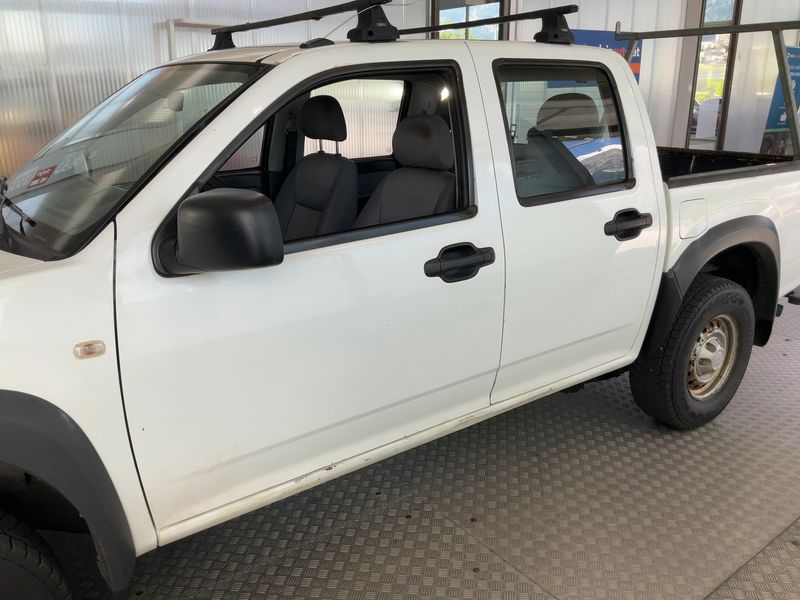 Isuzu D-MAX 2.5 Turbodiesel Double Cab Basis 4WD 2012 – снимка 4