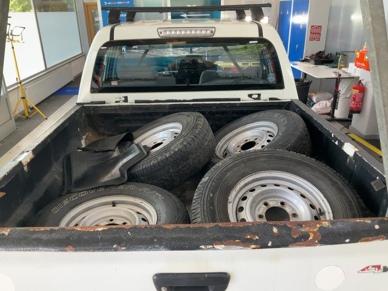 Isuzu D-MAX 2.5 Turbodiesel Double Cab Basis 4WD 2012 – снимка 16