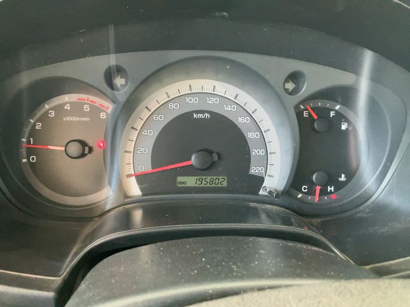 Isuzu D-MAX 2.5 Turbodiesel Double Cab Basis 4WD 2012 – снимка 19