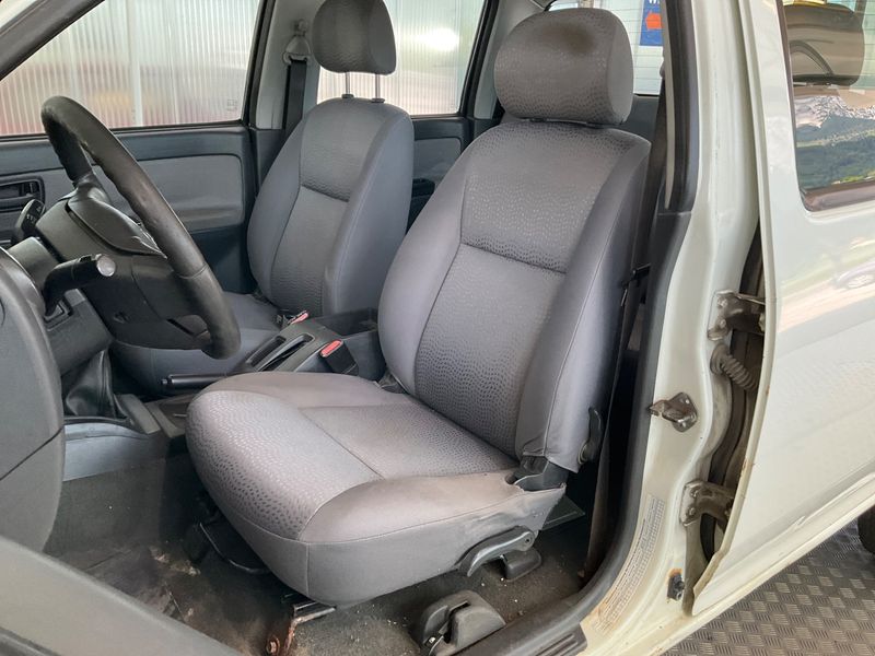 Isuzu D-MAX 2.5 Turbodiesel Double Cab Basis 4WD 2012 – снимка 40