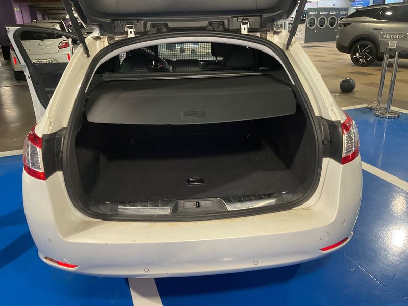 Peugeot 508 2.0 HDi Féline 2011 – снимка 15