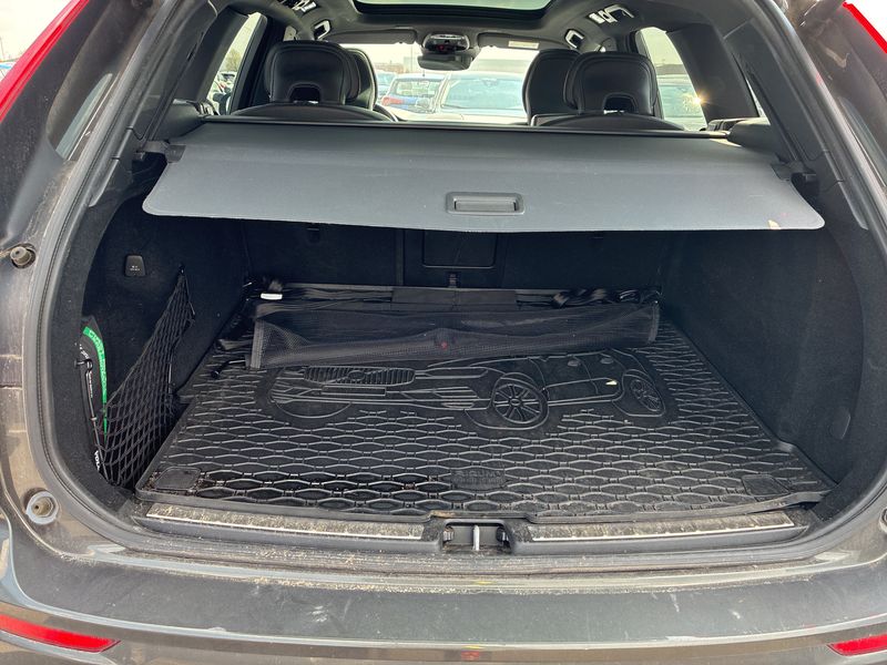 Volvo XC60 2.0 D4 R-Design 2WD 2019 – снимка 9