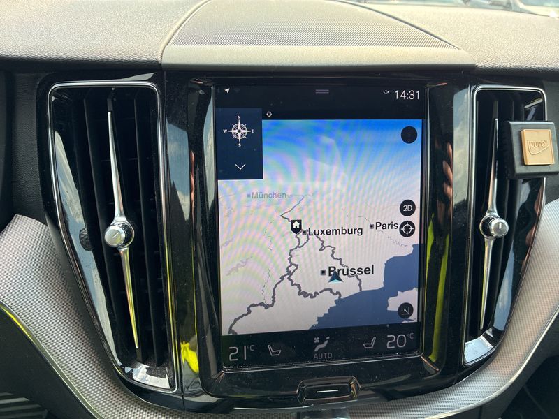 Volvo XC60 2.0 D4 R-Design 2WD 2019 – снимка 13