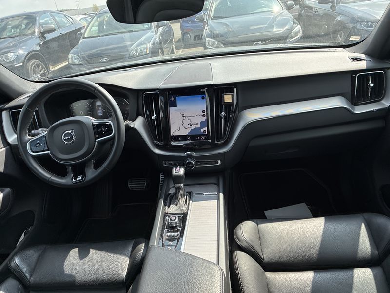 Volvo XC60 2.0 D4 R-Design 2WD 2019 – снимка 11