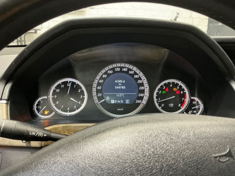 Mercedes-Benz E-Klasse E 200 CGI BlueEfficiency Elegance 2010 – снимка 24
