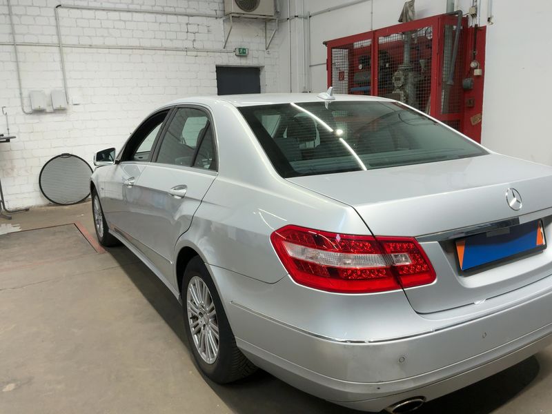 Mercedes-Benz E-Klasse E 200 CGI BlueEfficiency Elegance 2010 – снимка 6