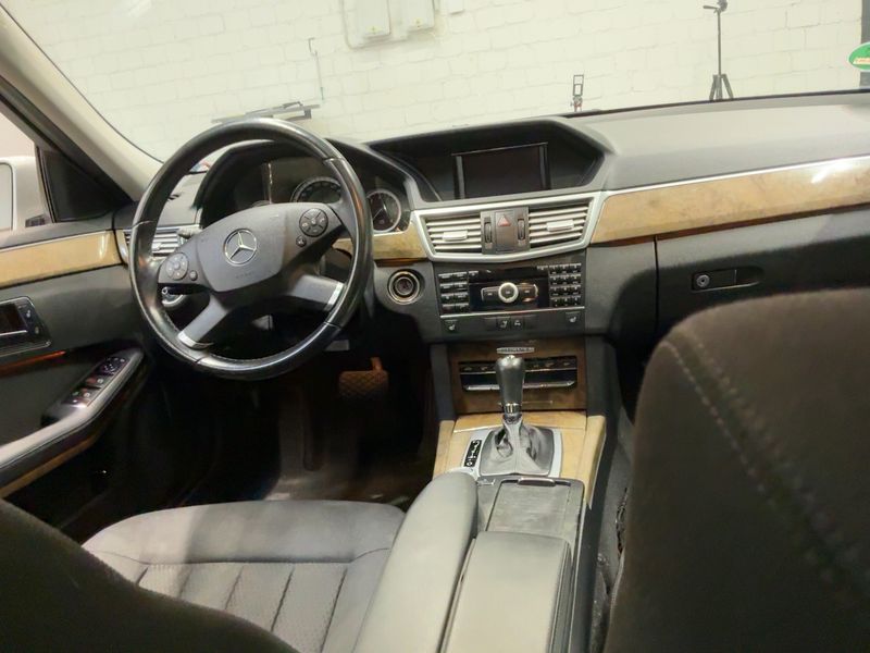 Mercedes-Benz E-Klasse E 200 CGI BlueEfficiency Elegance 2010 – снимка 18