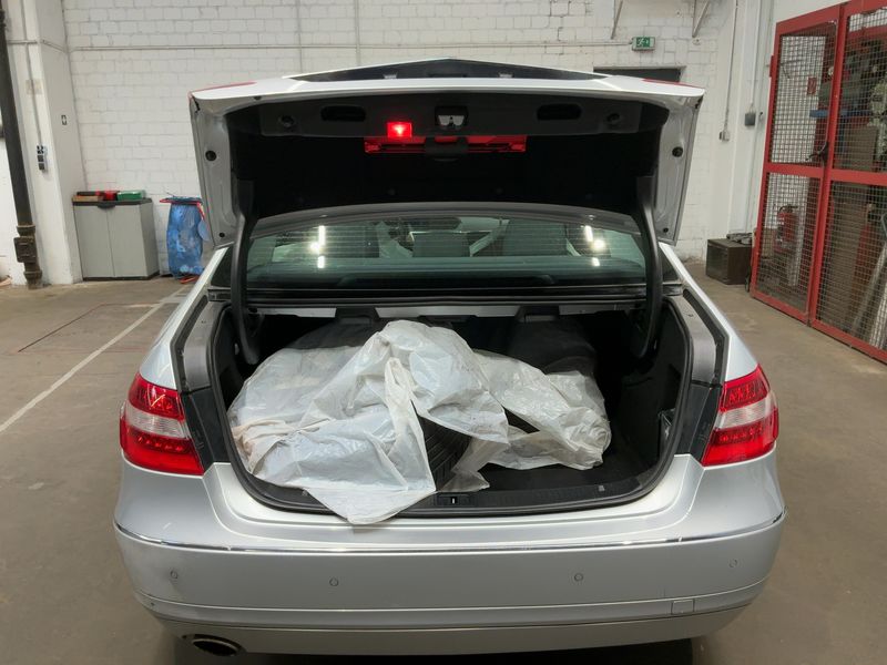 Mercedes-Benz E-Klasse E 200 CGI BlueEfficiency Elegance 2010 – снимка 16