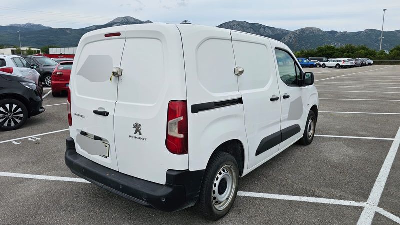 Peugeot Partner 1.2 PureTech Premium L1 2021 – снимка 5