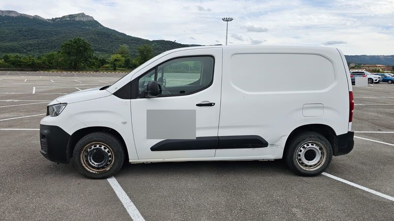 Peugeot Partner 1.2 PureTech Premium L1 2021 – снимка 2
