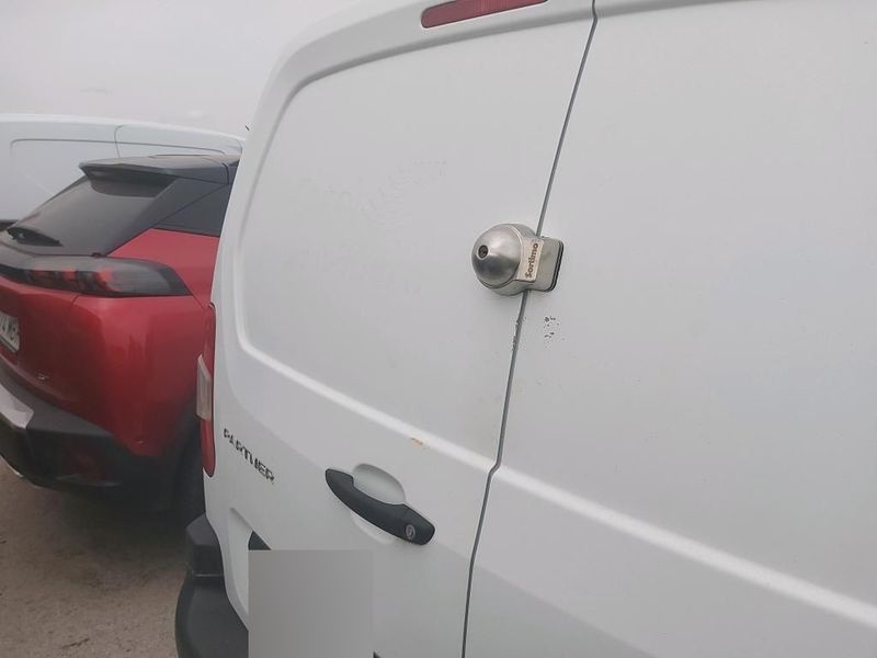Peugeot Partner 1.2 PureTech Premium L1 2021 – снимка 47