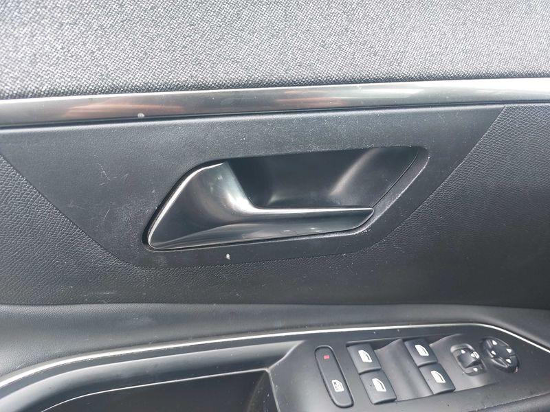 Peugeot 5008 1.5 Blue-HDi GT Line 2019 – снимка 27