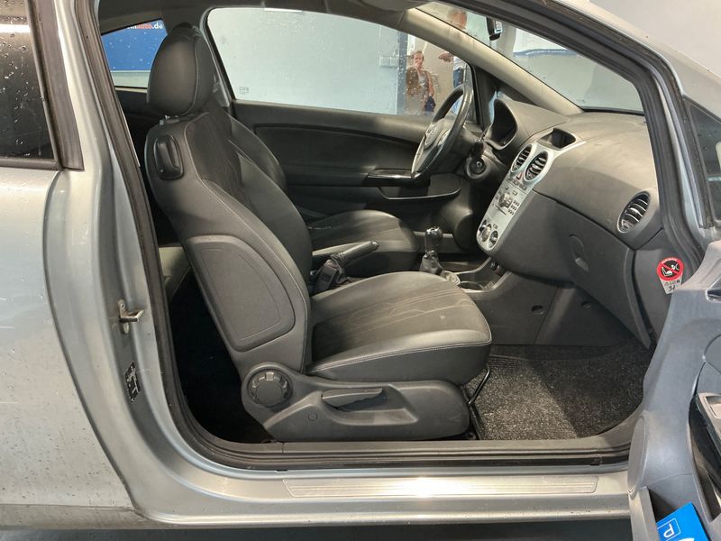 Opel Corsa 1.2 150 Jahre Opel 2012 – снимка 3