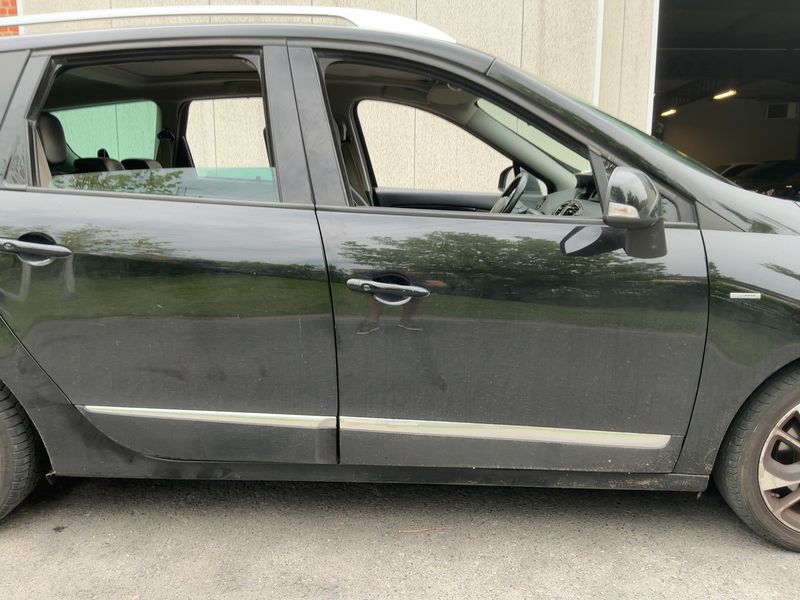 Renault Grand Scenic 1.6 dCi BOSE Edition 2014 – снимка 10