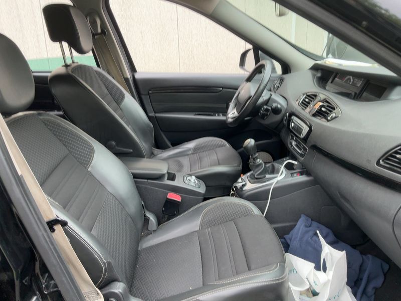 Renault Grand Scenic 1.6 dCi BOSE Edition 2014 – снимка 16