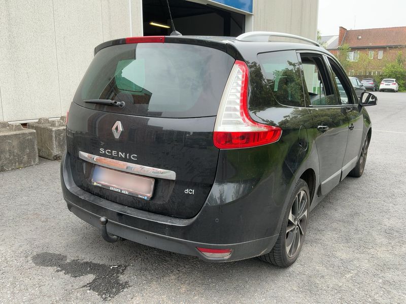 Renault Grand Scenic 1.6 dCi BOSE Edition 2014 – снимка 8