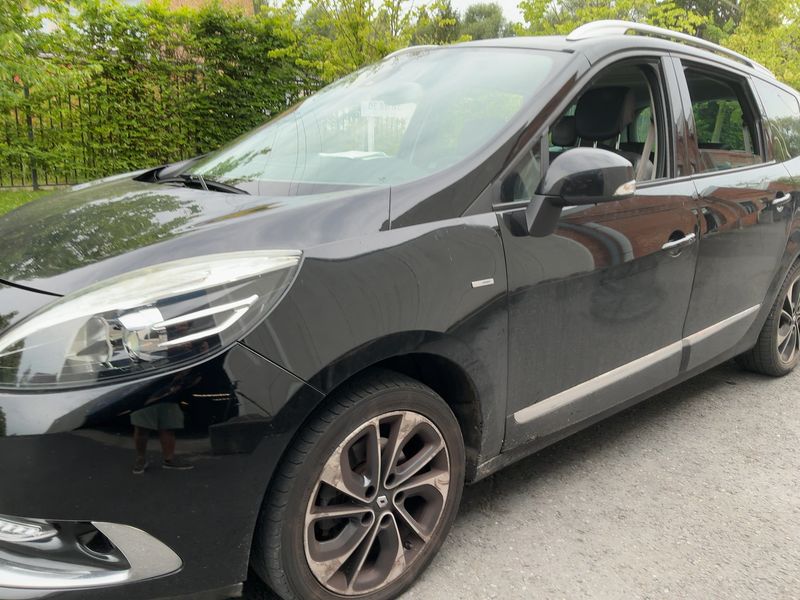 Renault Grand Scenic 1.6 dCi BOSE Edition 2014 – снимка 2