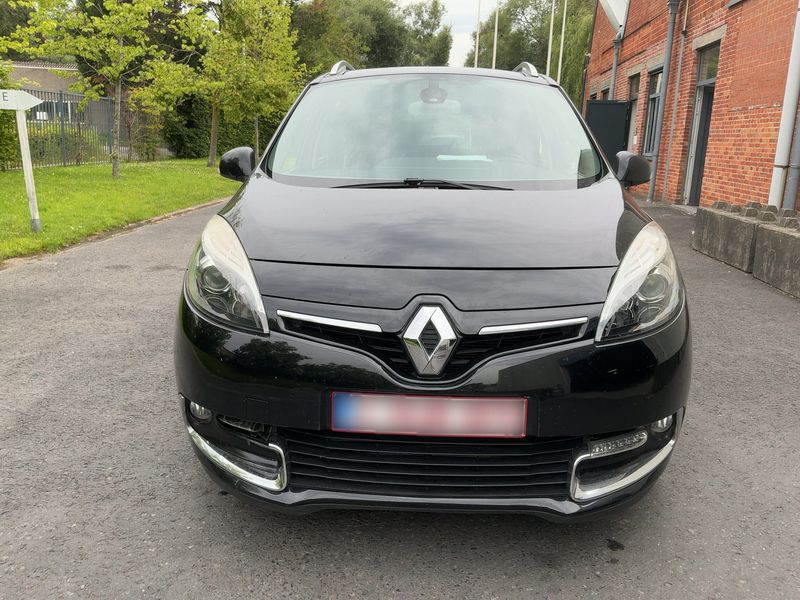 Renault Grand Scenic 1.6 dCi BOSE Edition 2014 – снимка 14