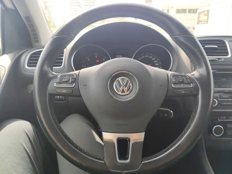 Volkswagen Golf VI 1.6 TDI Advance BlueMotion Tech 2011 – снимка на щета