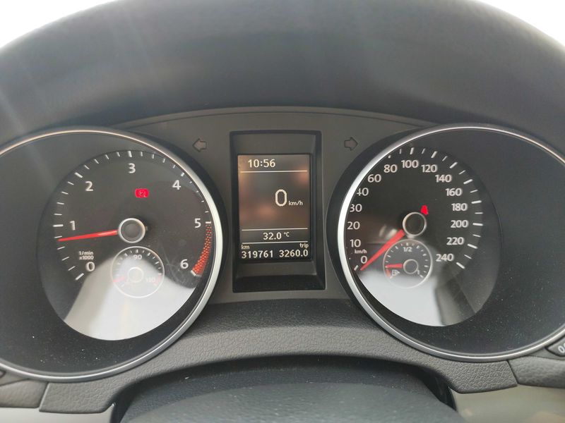 Volkswagen Golf VI 1.6 TDI Advance BlueMotion Tech 2011 – снимка 12