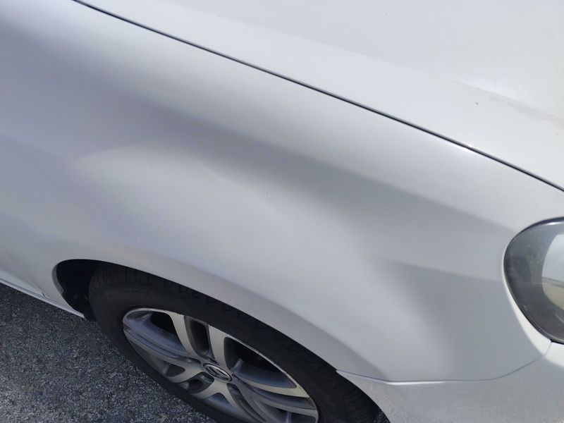Volkswagen Golf VI 1.6 TDI Advance BlueMotion Tech 2011 – снимка на щета