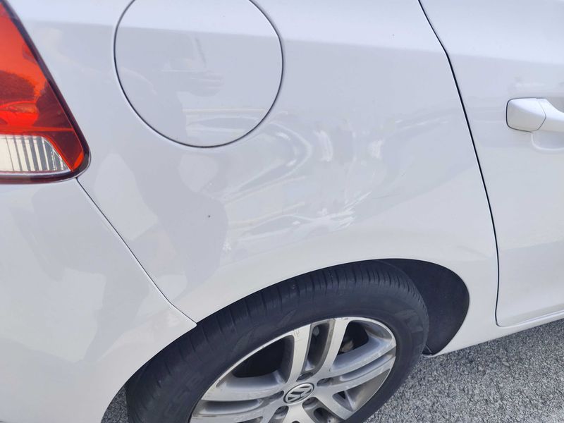Volkswagen Golf VI 1.6 TDI Advance BlueMotion Tech 2011 – снимка на щета