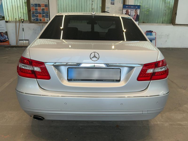 Mercedes-Benz E-Klasse E 200 CGI BlueEfficiency Avantgarde 2009 – снимка 7