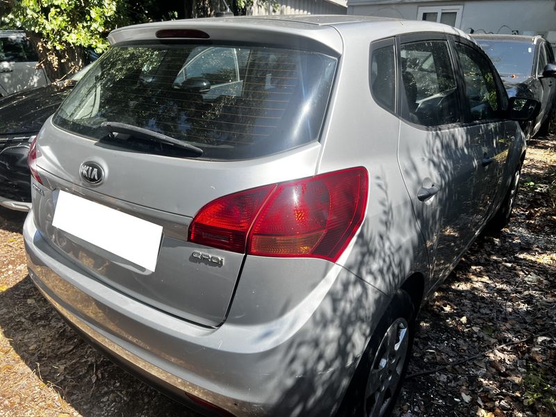Kia Venga 1.4 CRDi Easy 2013 – снимка 5