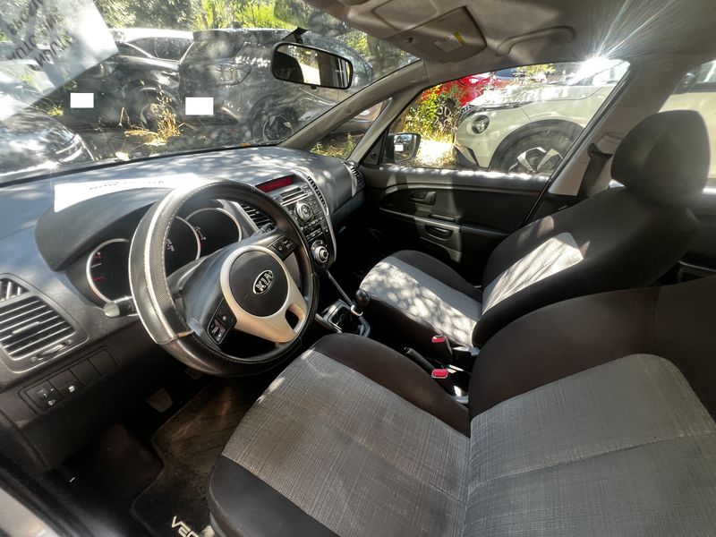 Kia Venga 1.4 CRDi Easy 2013 – снимка 11