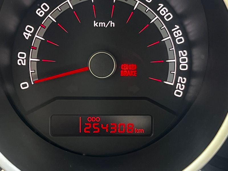 Kia Venga 1.4 CRDi Easy 2013 – снимка 12