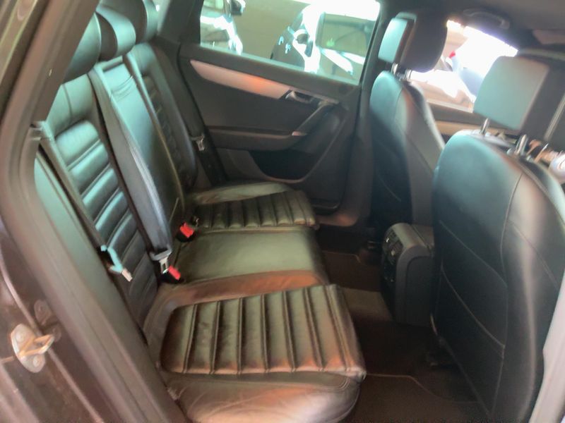 Volkswagen Passat 2.0 TDI Highline BlueMotion Tech 2013 – снимка 14