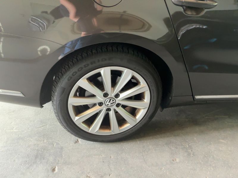 Volkswagen Passat 2.0 TDI Highline BlueMotion Tech 2013 – снимка 19