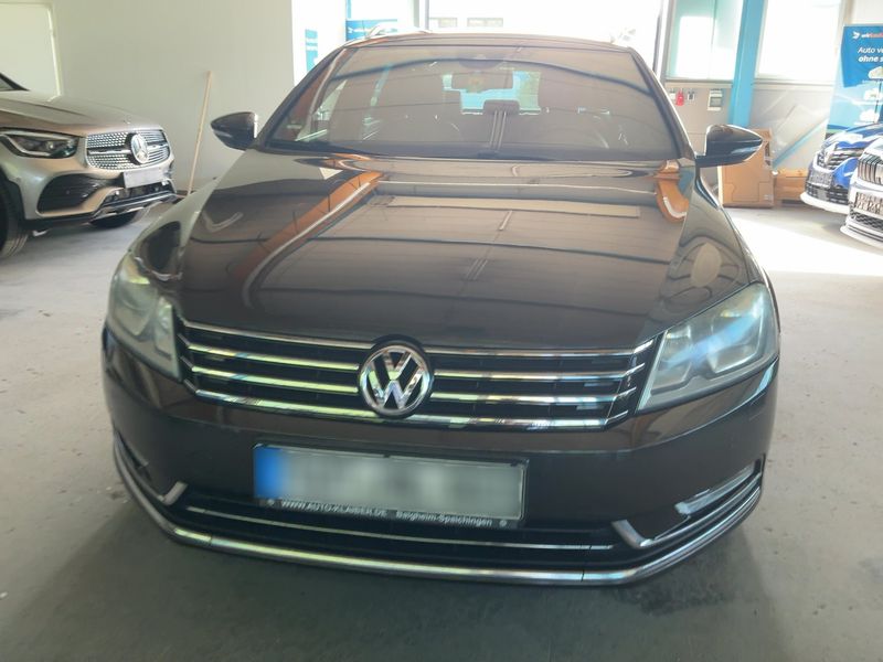 Volkswagen Passat 2.0 TDI Highline BlueMotion Tech 2013 – снимка на щета