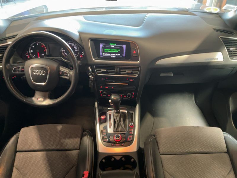 Audi Q5 2.0 TDI quattro S line 2011 – снимка 18