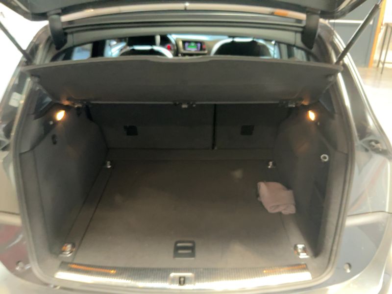 Audi Q5 2.0 TDI quattro S line 2011 – снимка 16