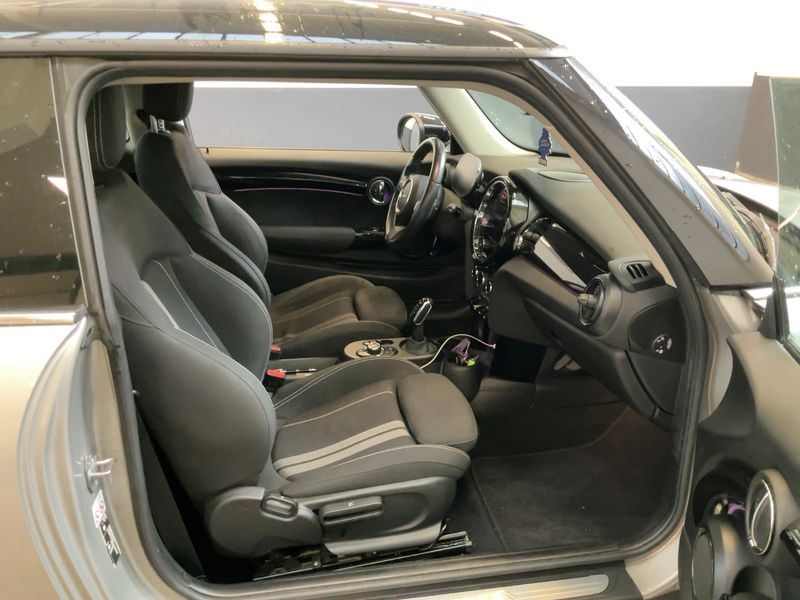 MINI Cooper SE Essential Trim 2023 – снимка 16