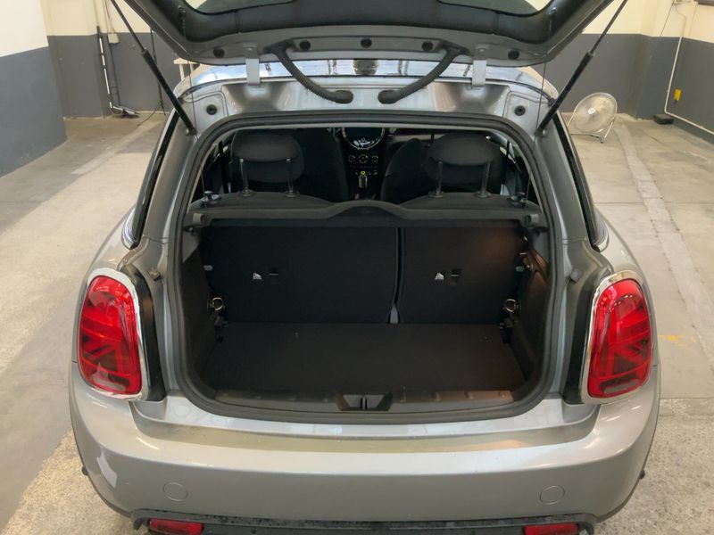 MINI Cooper SE Essential Trim 2023 – снимка 15