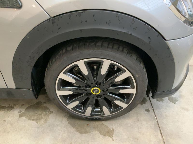 MINI Cooper SE Essential Trim 2023 – снимка 11