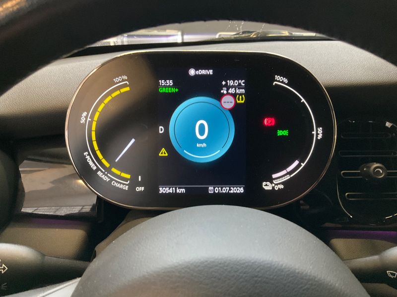 MINI Cooper SE Essential Trim 2023 – снимка 18