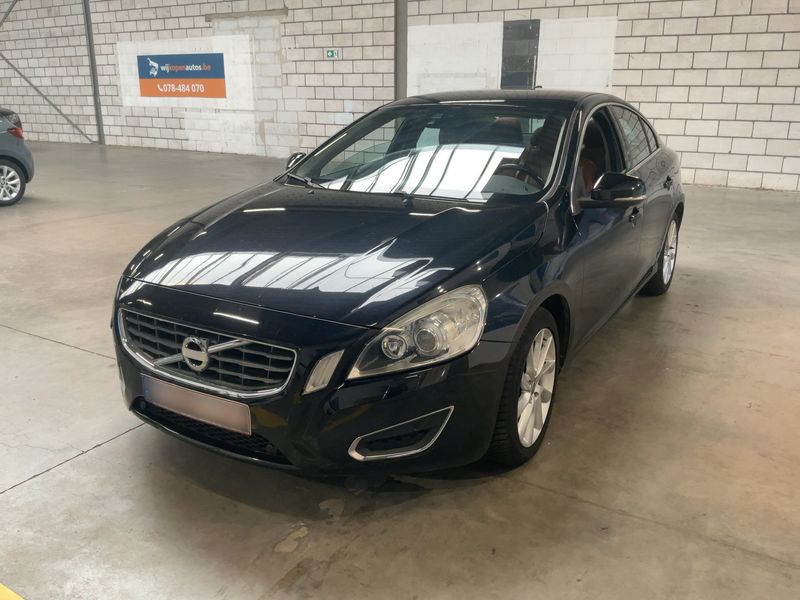 Volvo S60 2.0 D4 Momentum 2011 – снимка 1